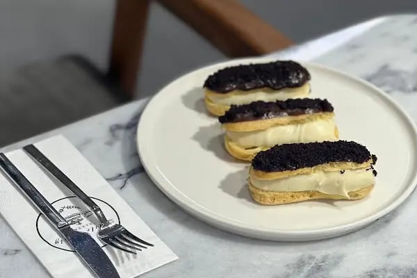 Little Italy Bakery - Resim 11