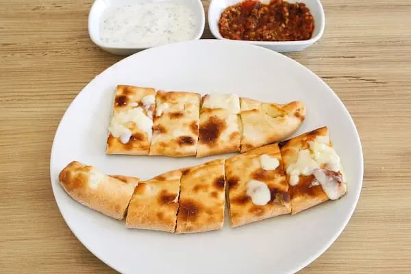 YİĞİT KÖŞEM PİDE LAHMACUN VE PİZZA SALONU - Resim 2