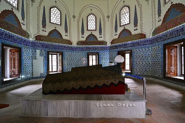 Şehzade Mustafa Türbesi - Resim 8
