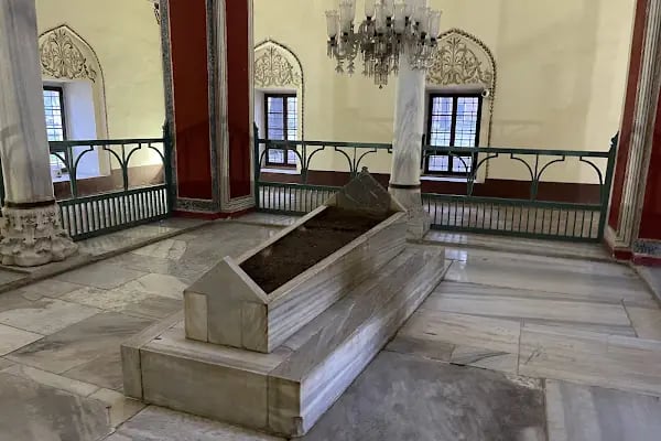 Şehzade Mustafa Türbesi - Resim 11