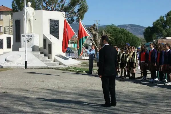 Yukarıbey Ortaokulu - Resim 8