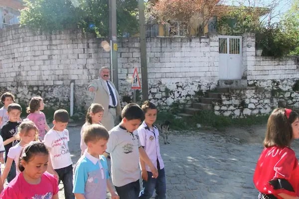 Yukarıbey Ortaokulu - Resim 13