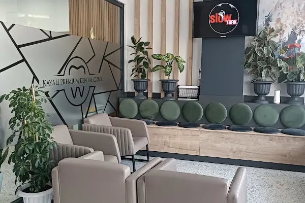 Kayalı Premium Ağız ve Diş Sağlığı Polikliniği - Resim 8