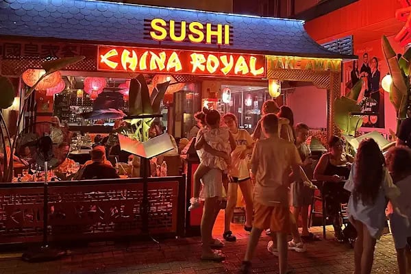 China Royal ,SUSHİ ROYAL Restaurant - Resim 2