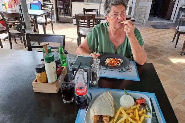 Penguen Cafe Restaurant - Resim 17
