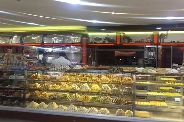 AYHAN PASTA CAFE BİSTRO - Resim 1