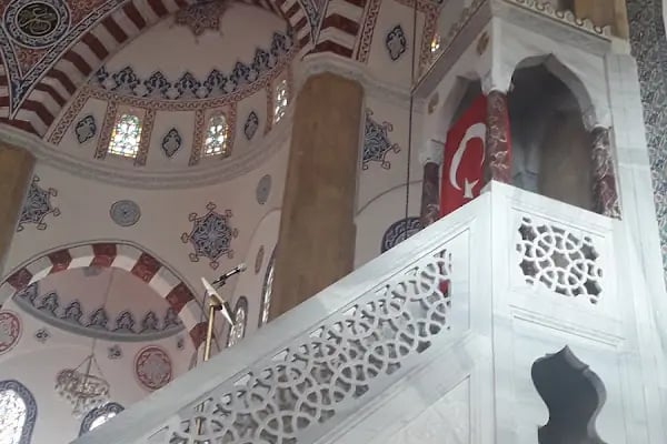 Güneşli Merkez Camii ve Kur'an Kursu - Resim 17