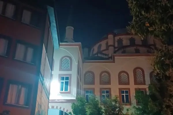Güneşli Merkez Camii ve Kur'an Kursu - Resim 13