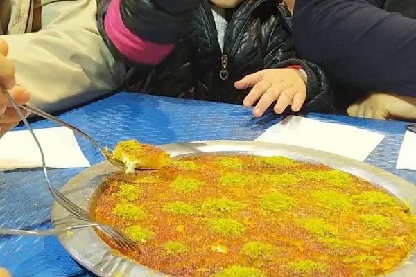 Edessa Künefe Salonu - Resim 17