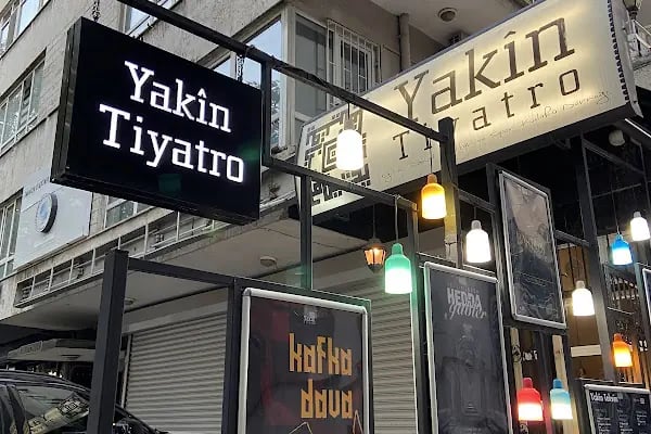 Yakîn Tiyatro - Resim 15