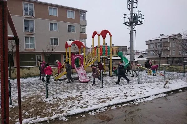 Kapaklı Cumhuriyet İlköğretim Okulu - Resim 2