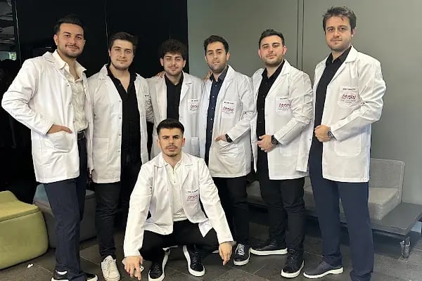 İstanbul Sağlık ve Teknoloji Üniversitesi - Resim 6