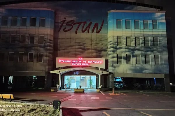 İstanbul Sağlık ve Teknoloji Üniversitesi - Resim 11