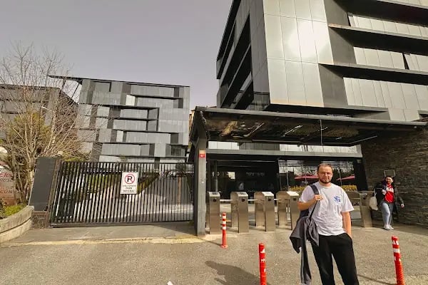 İstanbul Sağlık ve Teknoloji Üniversitesi - Resim 17