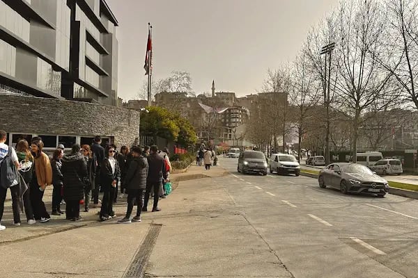 İstanbul Sağlık ve Teknoloji Üniversitesi - Resim 16