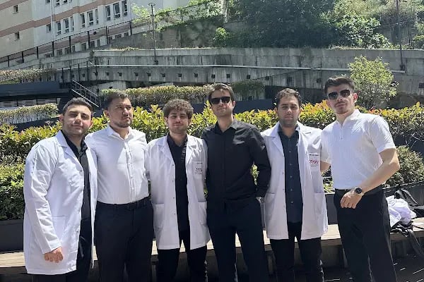 İstanbul Sağlık ve Teknoloji Üniversitesi - Resim 14