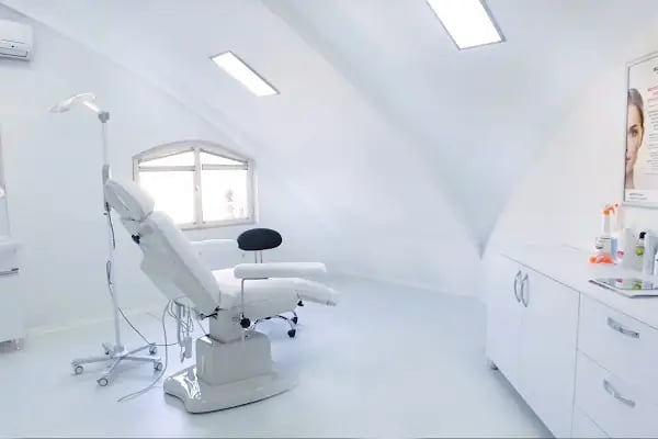 Burtom Konur Estetik ve Saç Ekim Merkezi - Bursa - Hair Transplant Clinic Turkey - Resim 13