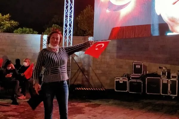 Balçova belediyesi adalet ve demokrasi parkı - Resim 18