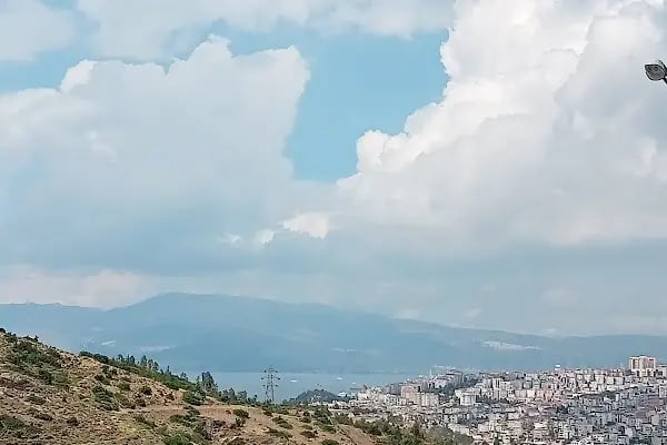Balçova belediyesi adalet ve demokrasi parkı - Resim 12