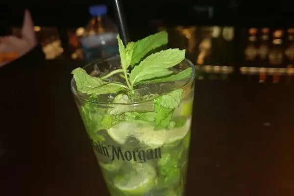 Gara Pub - Resim 18