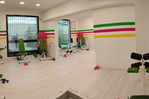 B-Fit İzmir Buca ATATÜRK Kadınların Spor ve Yaşam Merkezi - Resim 2