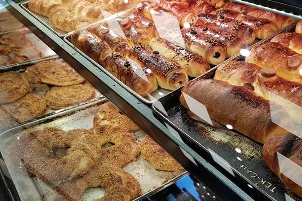 Ne var Ne yok Fırın Pastane Kafe - Resim 2