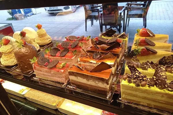 Ne var Ne yok Fırın Pastane Kafe - Resim 6