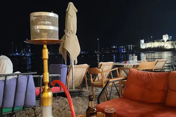Cool beach cafe - Resim 4