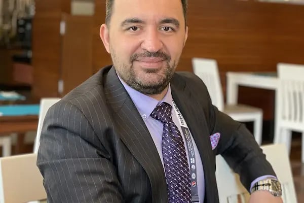 Op. Dr. Ahmet OKYAY - Resim 1