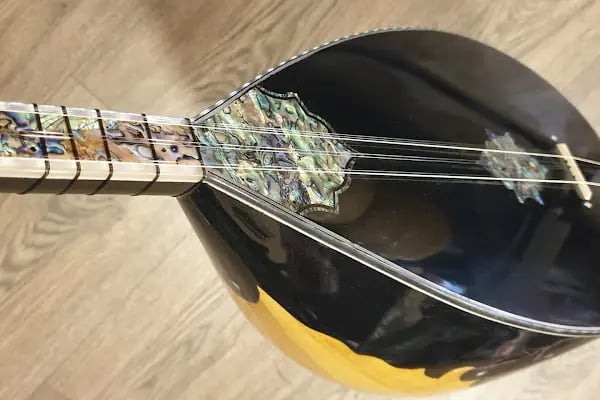 Serhat Müzik Evi-Müzik Aletleri-saz-bağlama-Gitar-Keman-piyano- bağcılar istabul - Resim 5