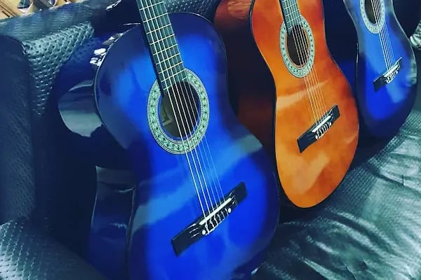 Serhat Müzik Evi-Müzik Aletleri-saz-bağlama-Gitar-Keman-piyano- bağcılar istabul - Resim 12