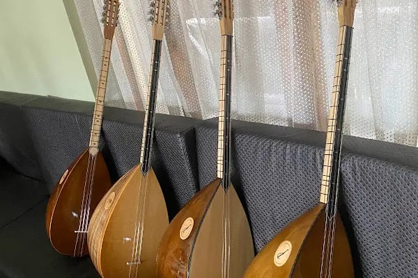 Serhat Müzik Evi-Müzik Aletleri-saz-bağlama-Gitar-Keman-piyano- bağcılar istabul - Resim 2