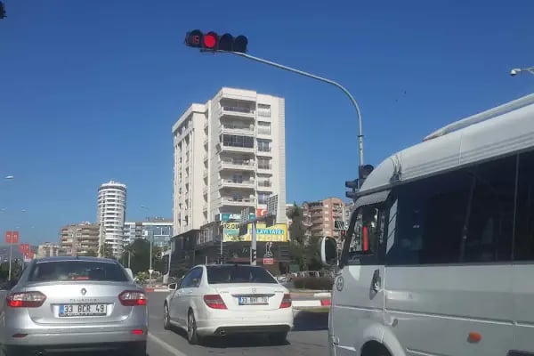 Uzm. Dt. Tayfun TURNA | Ağız Diş ve Çene Cerrahisi Uzmanı - Resim 19