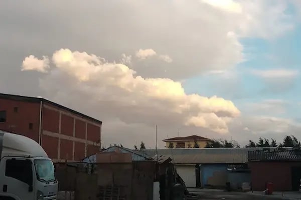 Sürat Kargo Bursa Aktarma Merkezi - Resim 5