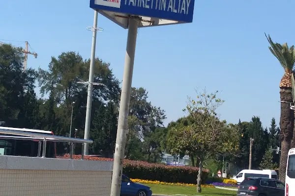 Üçkuyular Tramvay Durağı - Resim 20