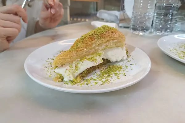Baklavacı Badıllı Dedeoğlu - Resim 2