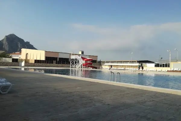 Kozan Olimpik Yüzme Havuzu - Resim 2