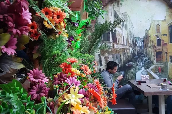 Arkadaş Cafe bazlama dunyasi - Resim 19
