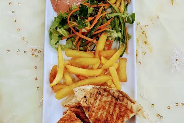 Arkadaş Cafe bazlama dunyasi - Resim 2
