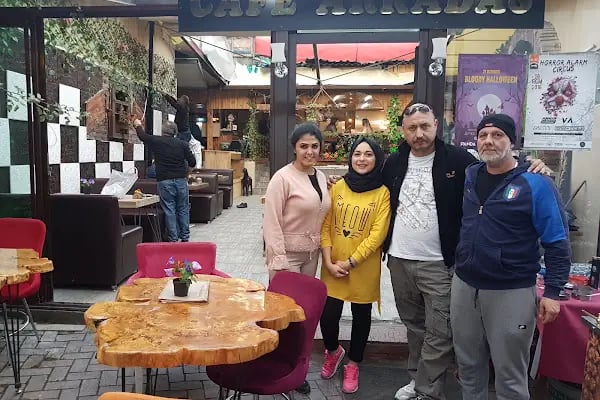 Arkadaş Cafe bazlama dunyasi - Resim 16