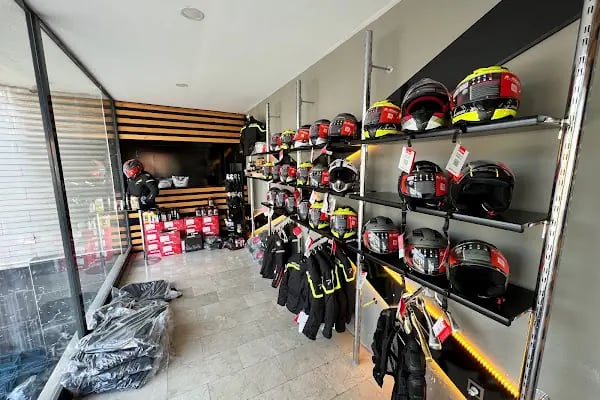 MOTOREM MOTORSİKLET MAĞAZASI - Resim 18