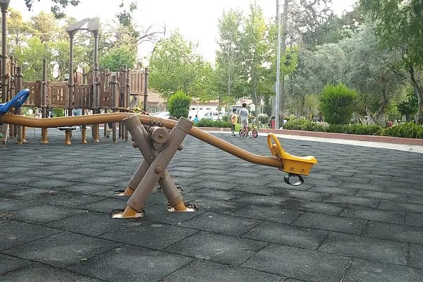 İzmir Büyükşehir Belediyesi Hasanağa Bahçesi - Resim 6