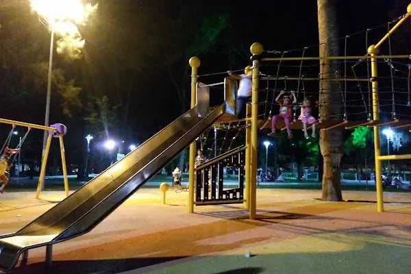 İzmir Büyükşehir Belediyesi Hasanağa Bahçesi - Resim 20