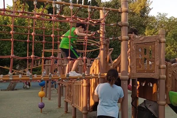 İzmir Büyükşehir Belediyesi Hasanağa Bahçesi - Resim 16