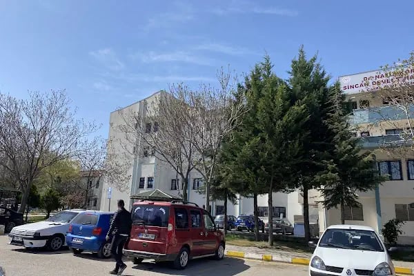 DR.NAFİZ KÖREZ 12. CADDE SEMT POLİKLİNİĞİ - Resim 8