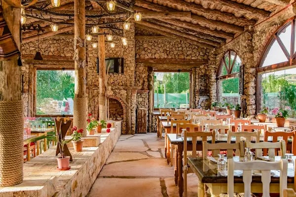 MOLA OTEL RESTORAN DÜŞLER BAHÇESİ - Resim 1