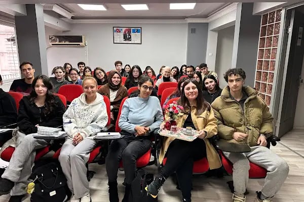 Just English Dil Okulları Bursa-Heykel - Resim 18