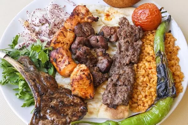 Özenir Urfalı Kebap - Resim 2