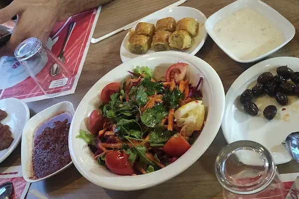 Özenir Urfalı Kebap - Resim 12