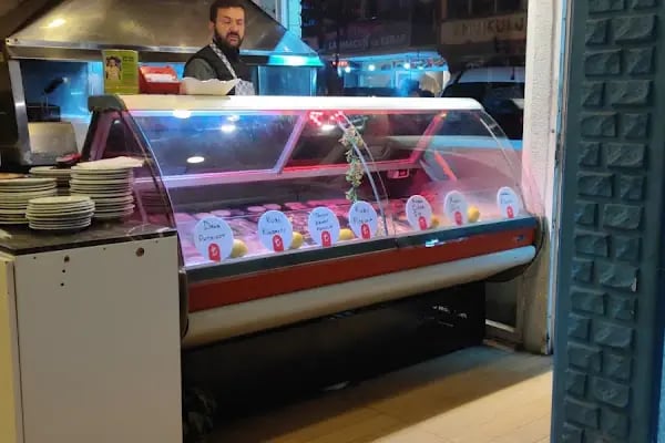 Yakşi Izgara İnegöl Köftecisi - Resim 17